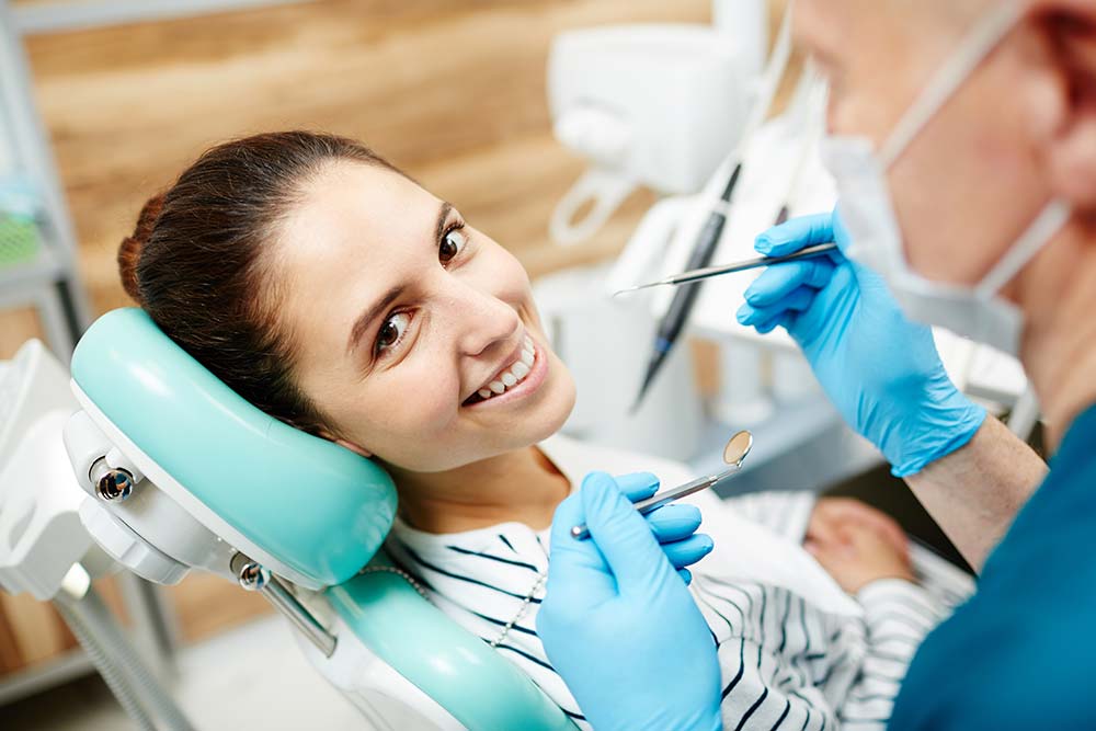 pulizia degli impianti dentali